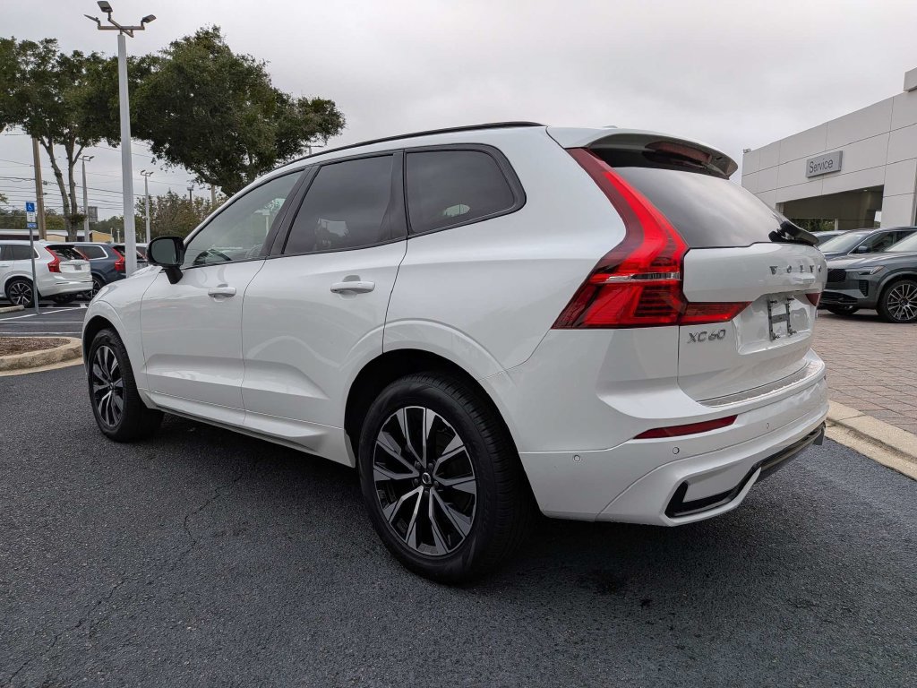 Certified 2025 Volvo XC60 B5 Plus w/ Protection Package Premier AWD/4WD image 5