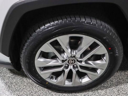 Used 2023 Toyota RAV4 XLE Premium FWD image 11