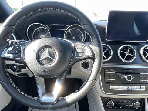 Used 2018 Mercedes-Benz CLA 250 image 14
