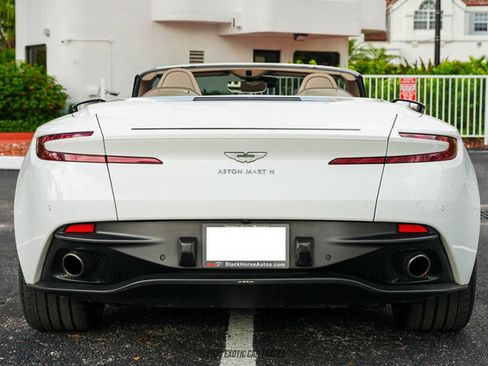 Used 2019 Aston Martin DB11 Volante image 7