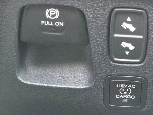 Used 2025 RAM 1500 Tungsten w/ Off Road Group image 40