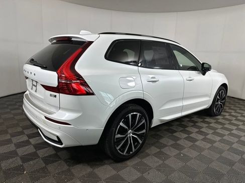 Used 2025 Volvo XC60 B5 Plus w/ Protection Package Premier image 3