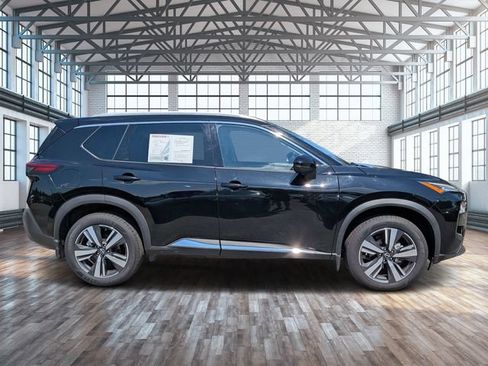 Used 2023 Nissan Rogue SL AWD/4WD image 3