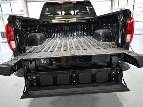 New 2026 GMC Sierra 1500 SLE w/ Preferred Package image 9