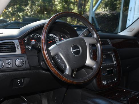 Used 2012 GMC Sierra 2500 Denali w/ Suspension Package, Off-Road image 8