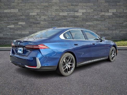 New 2026 BMW 530i xDrive AWD/4WD image 6