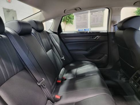 Used 2021 Honda Accord Touring image 15