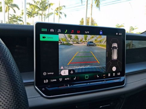 Used 2026 Volkswagen Tiguan SE R-Line image 24