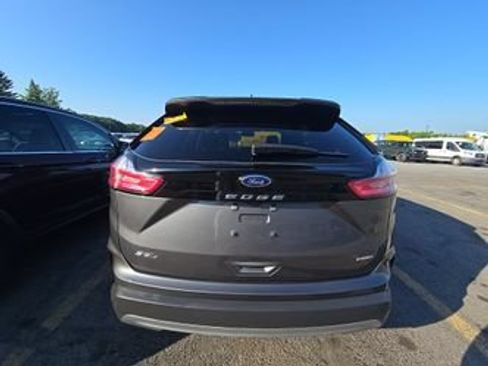 Used 2024 Ford Edge SEL w/ Convenience Package AWD/4WD image 5