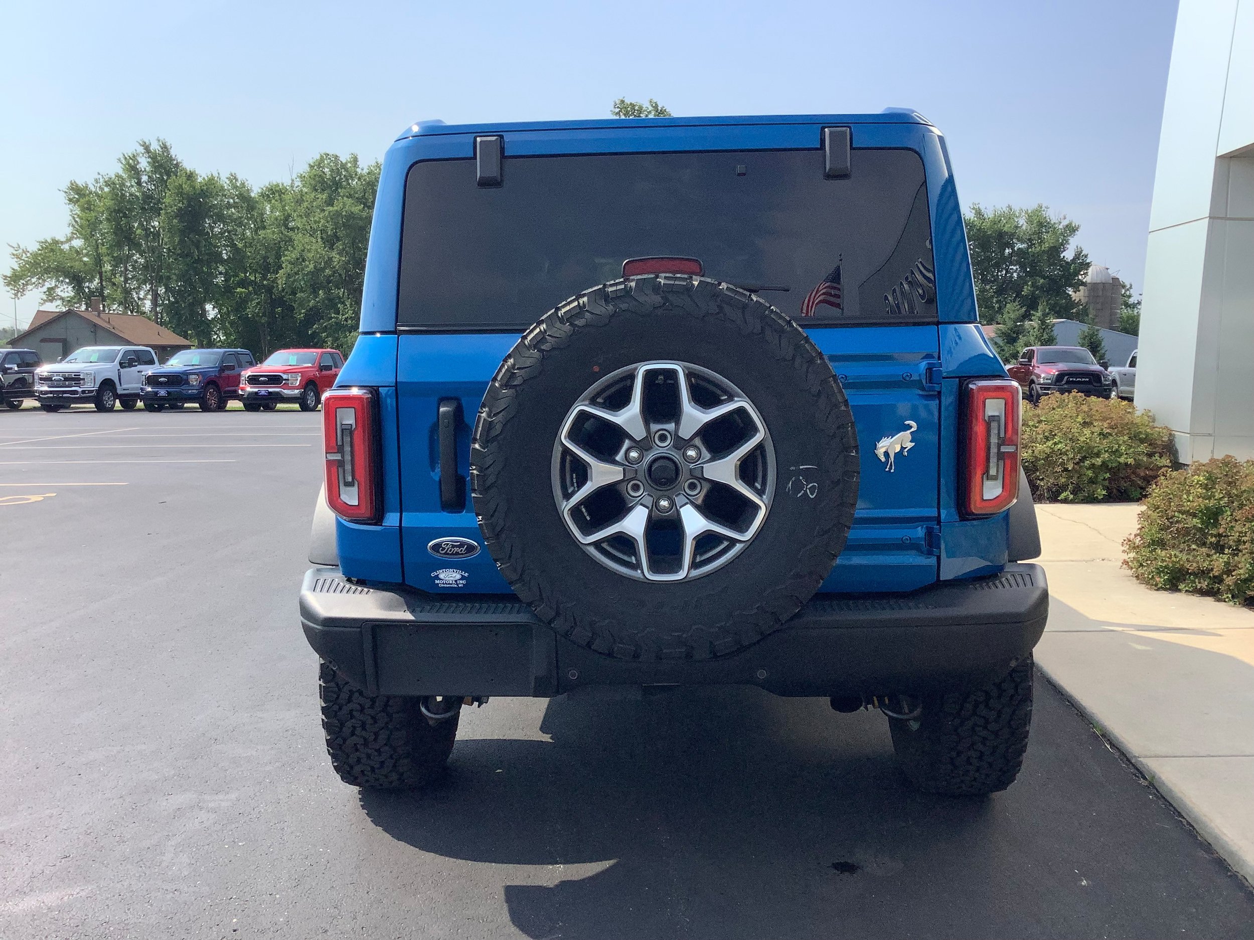 Used 2025 Ford Bronco Badlands AWD/4WD image 5