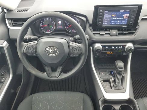 Used 2021 Toyota RAV4 XLE FWD image 17
