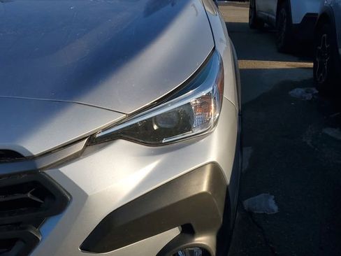 Used 2024 Subaru Crosstrek 2.0i Premium image 4