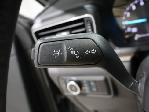 Used 2024 Ford Explorer Limited image 37