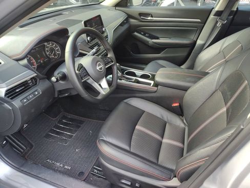 Used 2025 Nissan Altima 2.5 SR FWD image 5