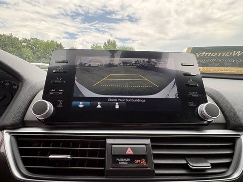 Used 2021 Honda Accord Sport image 12