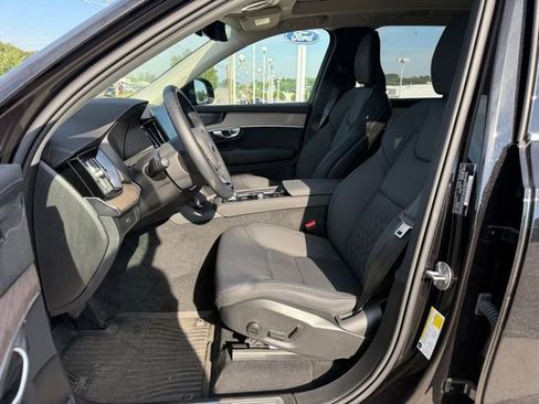 Used 2025 Volvo XC90 B6 Plus w/ Protection Package Premier AWD/4WD image 19