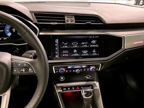 Used 2025 Audi Q3 2.0T Premium Plus w/ Premium Plus Package image 6