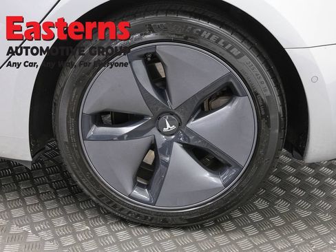 Used 2018 Tesla Model 3 Long Range RWD image 27