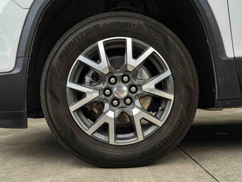 Used 2021 GMC Acadia SLE FWD image 13