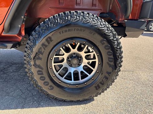 Used 2014 Jeep Wrangler Unlimited Rubicon w/ Connectivity Group AWD/4WD image 58