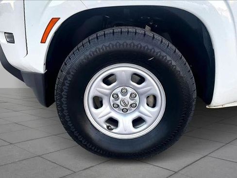 Certified 2023 Nissan Frontier S image 10