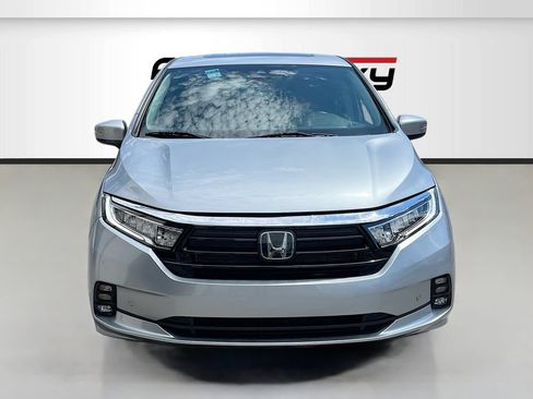 Used 2023 Honda Odyssey Touring image 2