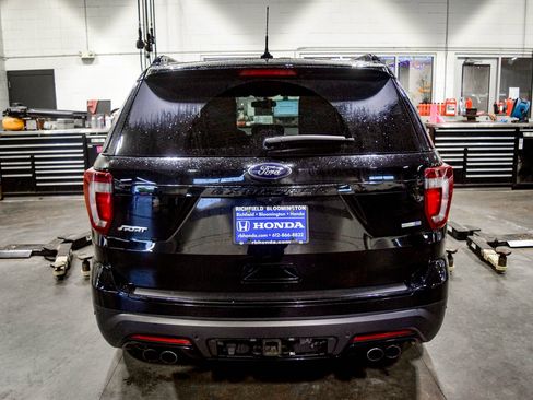 Used 2018 Ford Explorer Sport AWD/4WD image 16