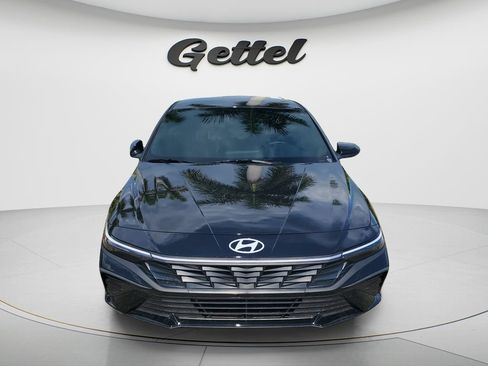 Used 2025 Hyundai Elantra Sport w/ Cargo Package FWD image 2