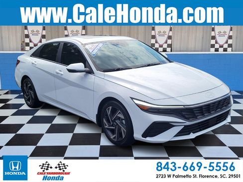Used 2025 Hyundai Elantra Limited FWD image 1