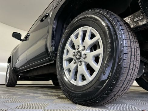 Certified 2024 Toyota Tacoma SR5 image 25