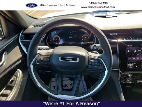 Used 2024 Jeep Grand Cherokee Altitude AWD/4WD image 11