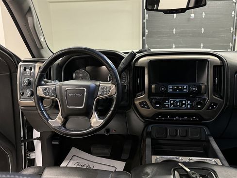 Used 2018 GMC Sierra 2500 Denali image 26