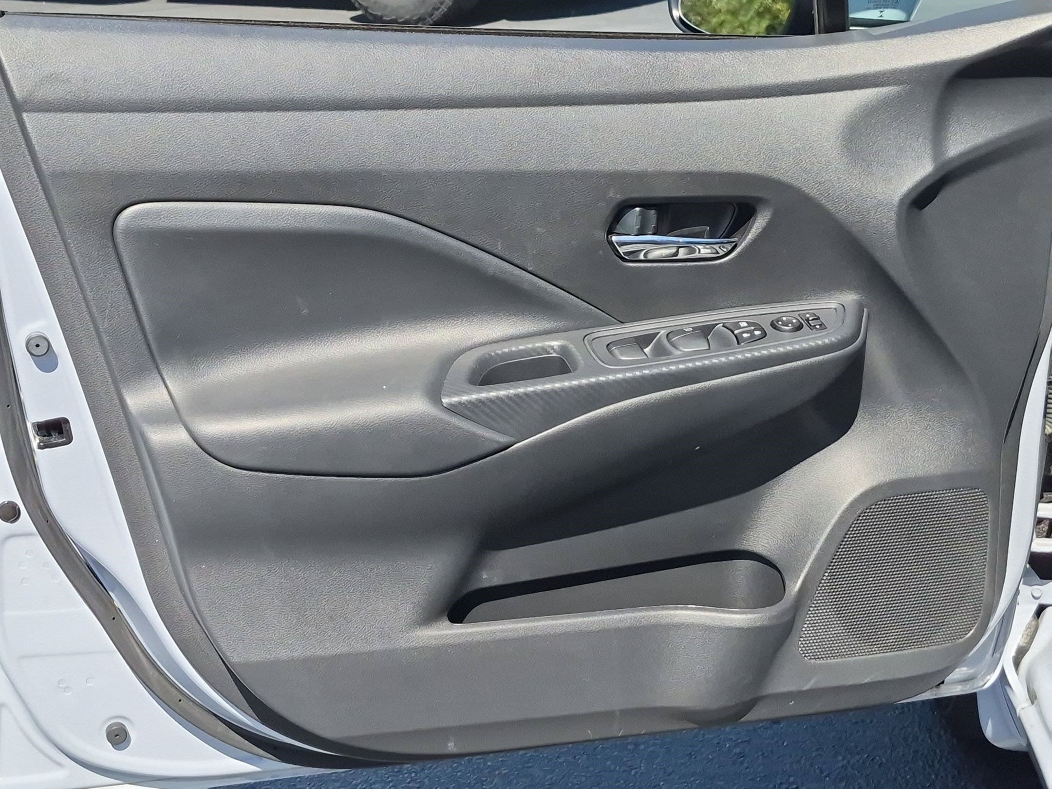 Used 2025 Nissan Versa SV w/ Trunk Package FWD image 12