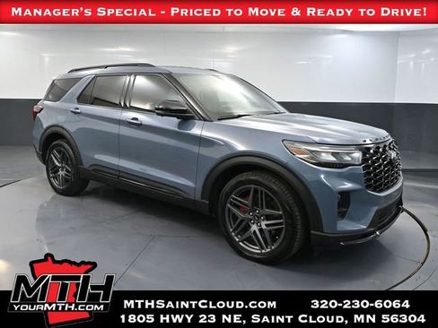 Used 2025 Ford Explorer ST AWD/4WD image 1