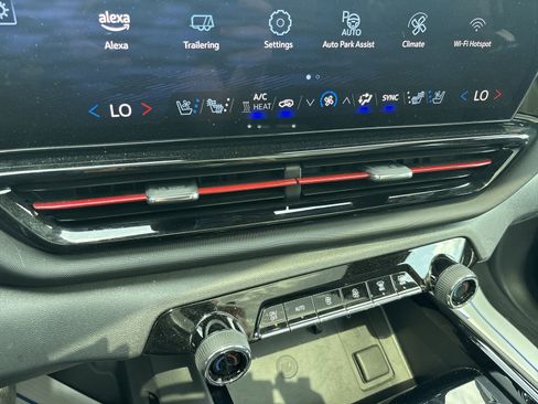 Used 2025 Chevrolet Silverado EV RST image 21