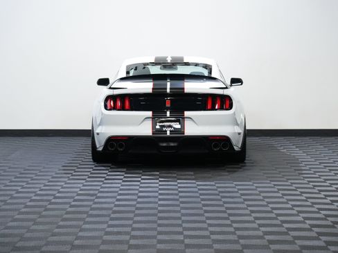 Used 2019 Ford Mustang Shelby GT350R w/ GT350R Equipment Group 920A RWD image 7