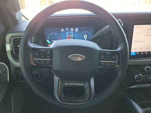 Used 2025 Ford F250 Platinum w/ FX4 Off-Road Package AWD/4WD image 19