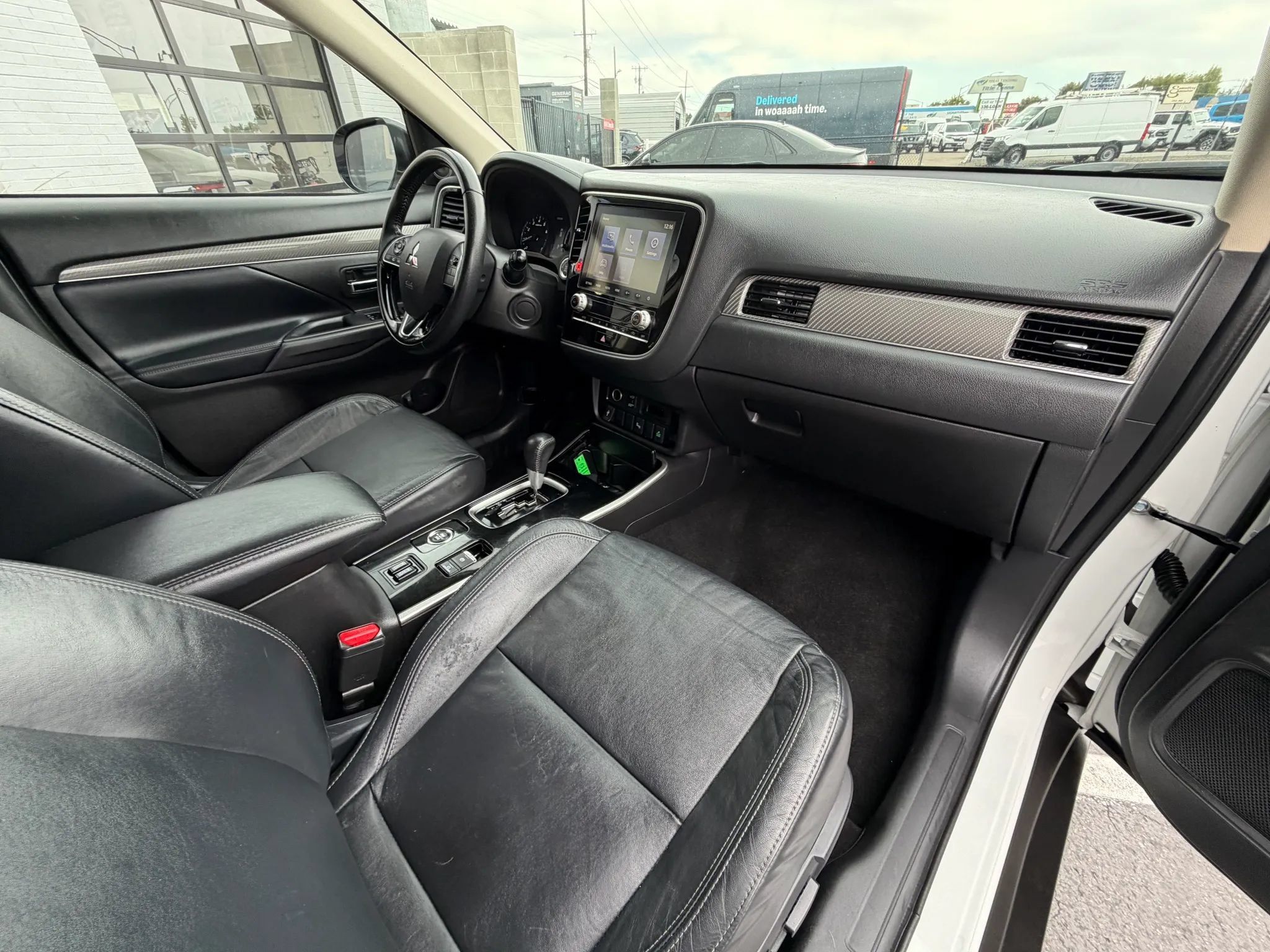 Used 2020 Mitsubishi Outlander SEL AWD/4WD image 14