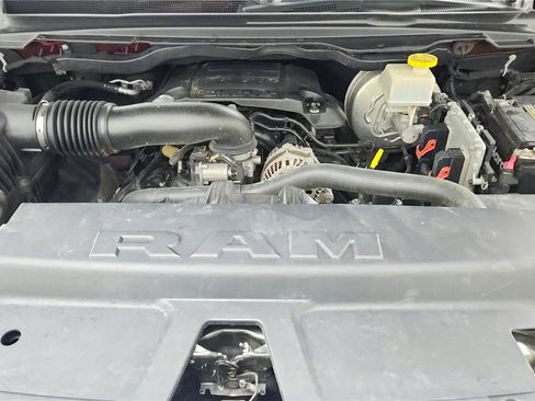 Used 2019 RAM 1500 Big Horn AWD/4WD image 12