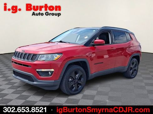 Used 2020 Jeep Compass Latitude AWD/4WD image 3