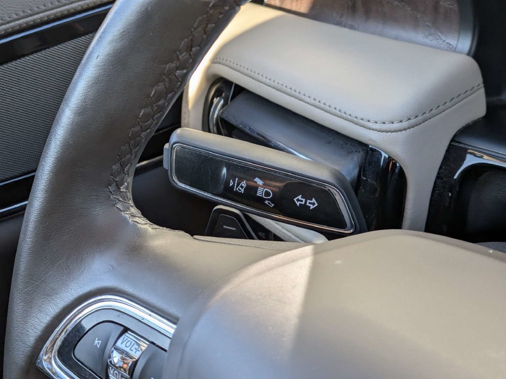 Used 2022 Lincoln Nautilus Reserve AWD/4WD image 23