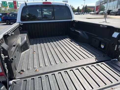 Used 2015 Toyota Tacoma 4x4 Double Cab w/ TRD Off-Road Package image 7