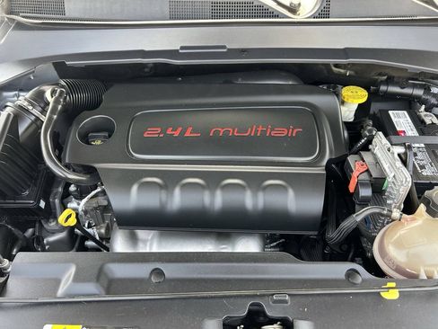 Used 2022 Jeep Compass Latitude FWD image 33