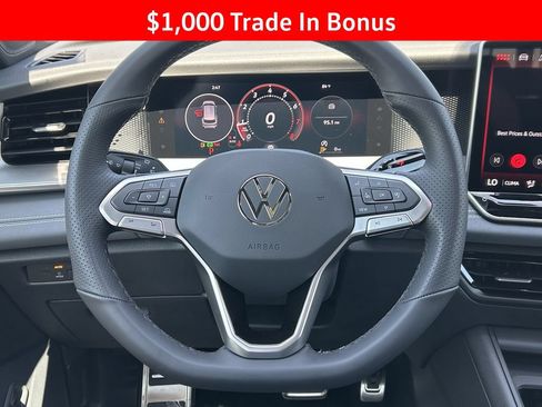 New 2026 Volkswagen Tiguan SE R-Line FWD image 19