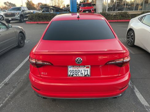 Used 2019 Volkswagen Jetta GLI image 5