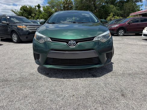 Used 2016 Toyota Corolla LE FWD image 2