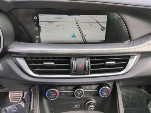 Used 2023 Alfa Romeo Stelvio Veloce image 26