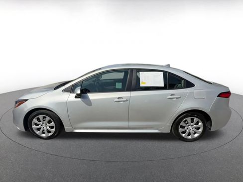 Used 2025 Toyota Corolla LE FWD image 9