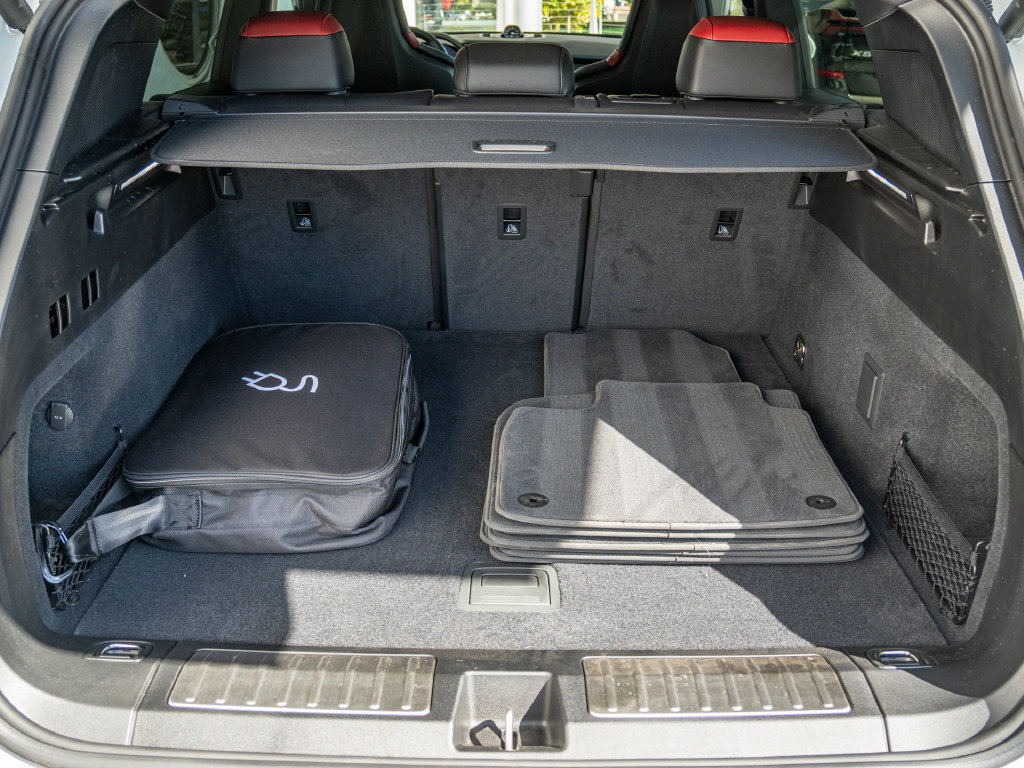 Certified 2026 Porsche Cayenne Electric AWD/4WD image 20