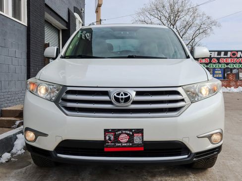 Used 2012 Toyota Highlander Limited image 2